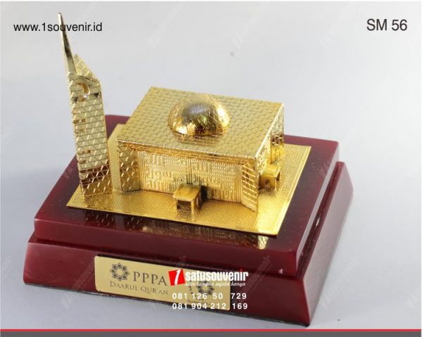 logam kuningan souvenir miniatur masjid