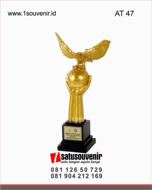 Piala Penghargaan Seminar Nasional Sains Teknologi dan Inovasi Indonesia AT47