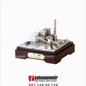 souvenir miniatur gedung pt tenaga listrik bengkulu