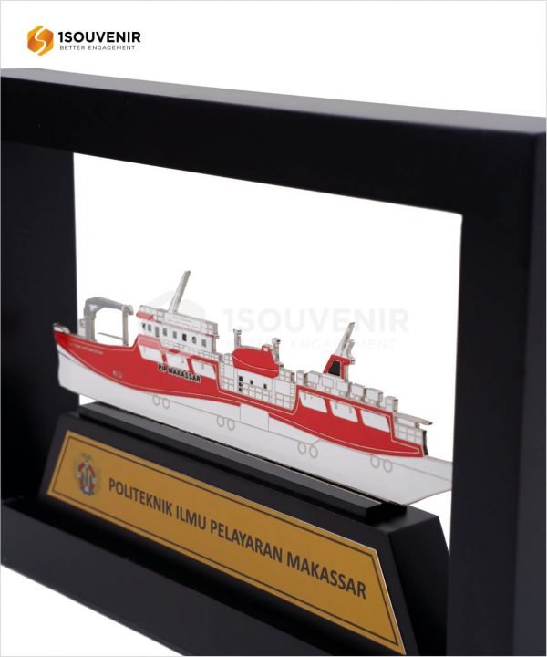 DETAIL-SV211 Souvenir Frame Politeknik Ilmu Pelayaran Makassar