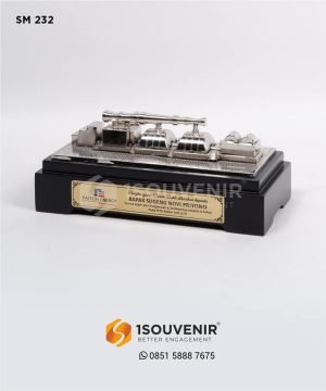 Souvenir Miniatur PLTU Paiton Energy