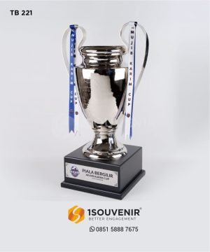 Piala Bergilir Mujib Karim Cup