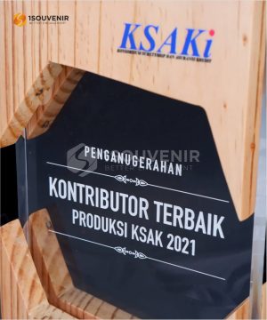 Plakat Kayu Konsorsium Suretyship dan Asuransi Kredit (KSAK)