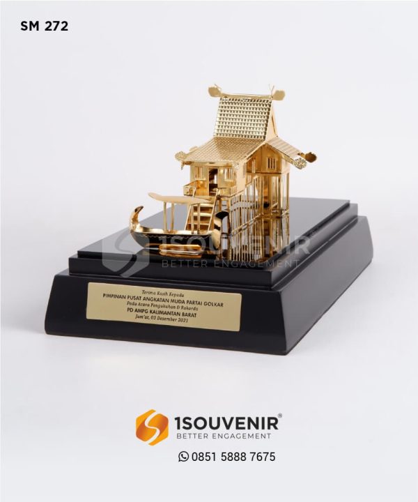 SM272 Souvenir Miniatur Rumah Baanjung