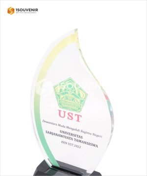 Plakat Akrilik Universitas Sarjanawiyata Tamansiswa (UST)