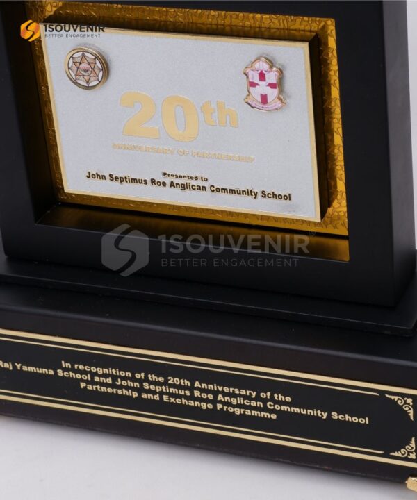 Plakat Frame Kayu 20th Anniversary of Parthership Raj Ymuna School