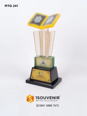 Piala Juara Mufassir Bahasa In...