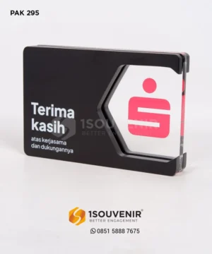 Plakat Kayu Akrilik Ucapan Ter...