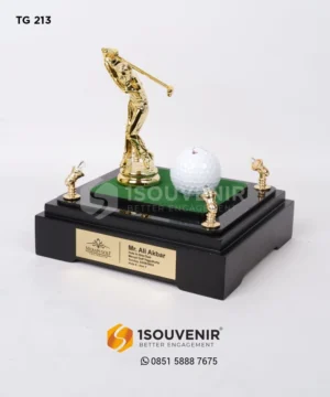 Piala Golf Turnamen Hole in On...