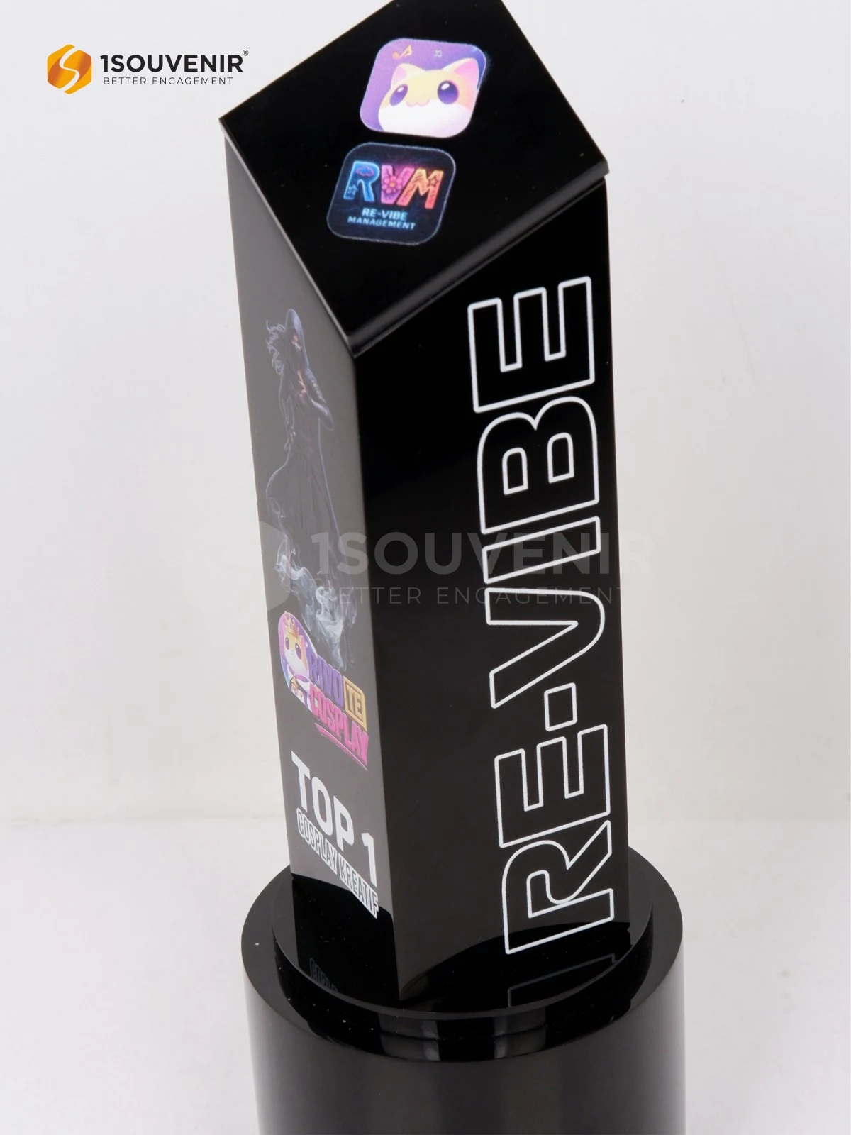 Plakat Resin Penghargaan Cosplay Kreatif Event Rivo The Cosplay 2 DETAIL-PR331 Plakat Resin Cosplay Kreatif