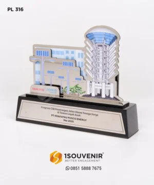 Plakat Logam Program CSR Pener...