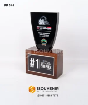 1souvenir® - Better Engagement 12 Piala Penghargaan Category Big...