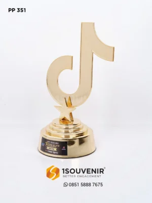 Piala Penghargaan Top 1 Track ...