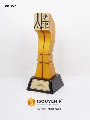 Piala Penghargaan The Most Fav...