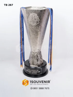 Piala Bergilir Sahabat Annur C...