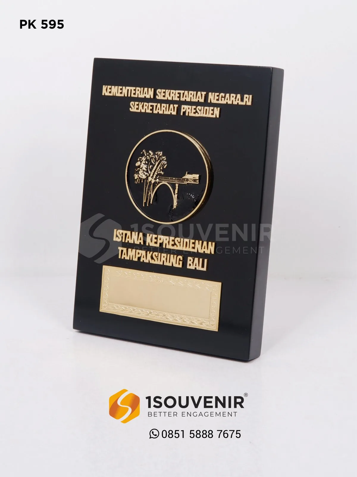 Plakat Kayu Istana Kepresidenan Tampaksiring Kementerian Sekretariat Negara RI 1 PK595 Plakat Kayu Istana Kepresidenan Tampaksiring