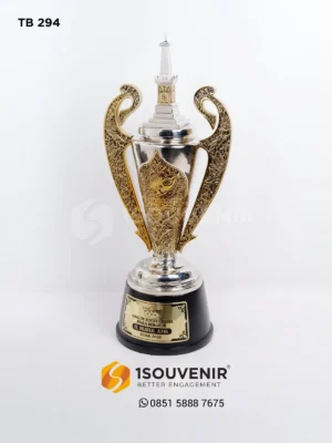 Piala Bergilir H. Nurul Atik K...