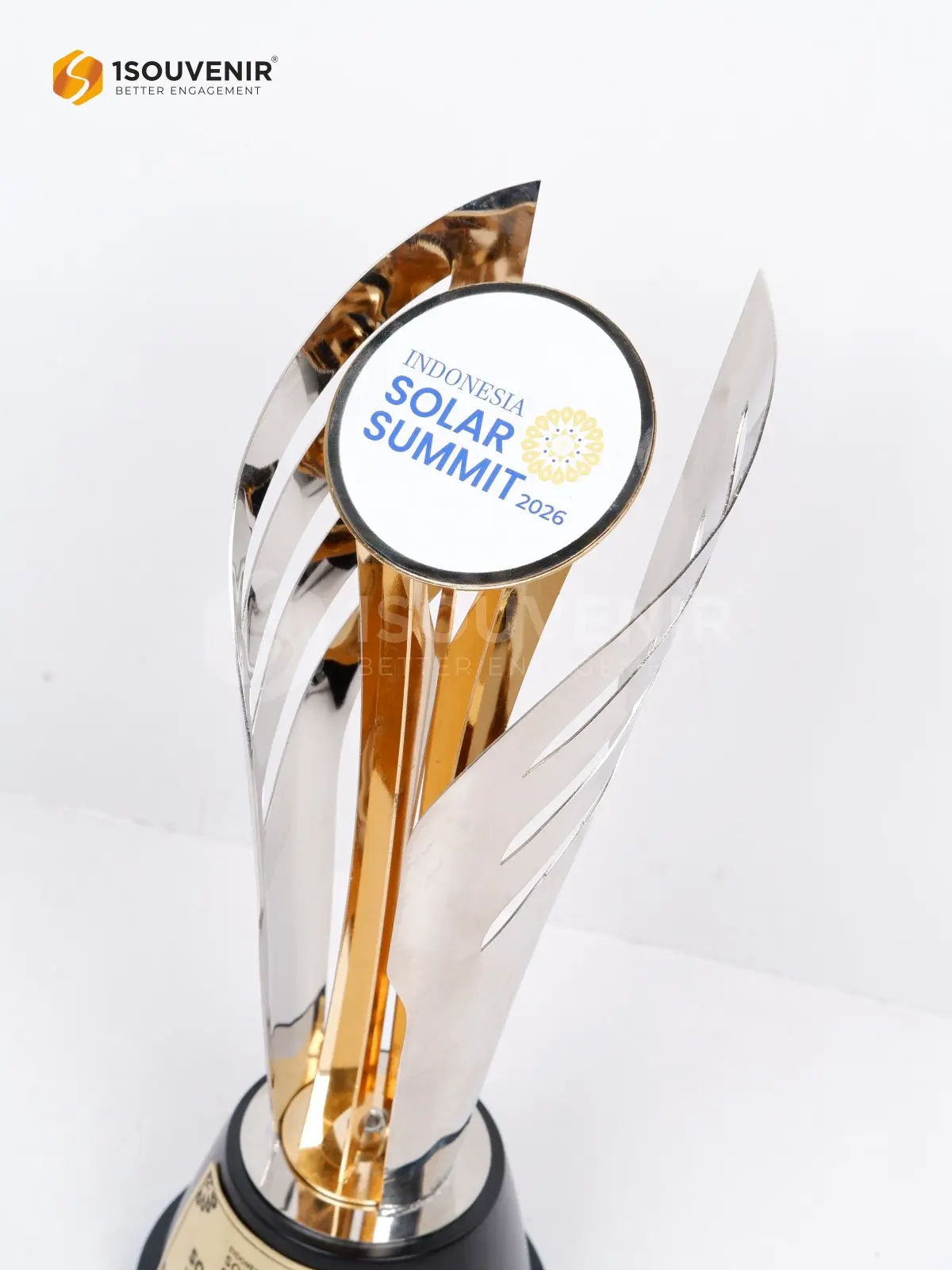 Piala Penghargaan Indonesia Solar Summit 2026 2 DETAIL-PP382 Piala Penghargaan Indonesia Solar Summit