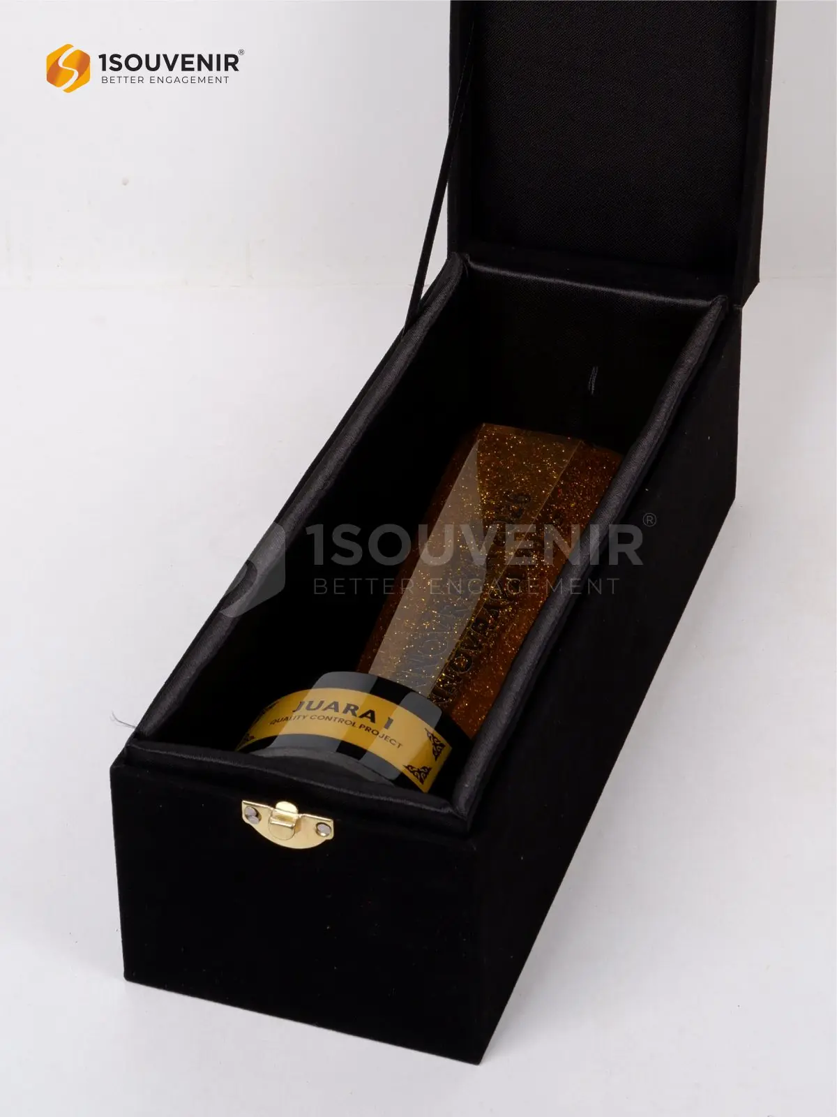 Piala Penghargaan Innovraya 2026 Juara Quality Control Project 3 DETAIL2-PP378 Piala Penghargaan Innovraya 2026