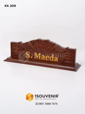 Papan Nama Meja Ukir S. Maeda