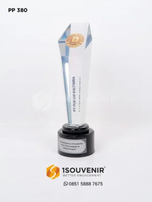 Piala Penghargaan Marketing Aw...