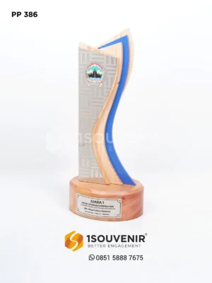 Piala Penghargaan Medik Veteri...