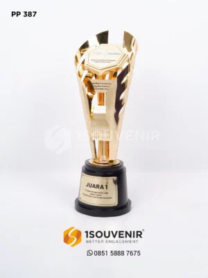 Piala Penghargaan Seleksi Kary...