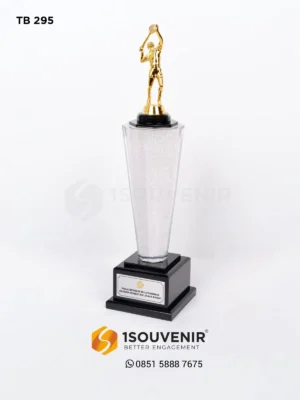 Piala Bergilir Turnamen Bulu T...